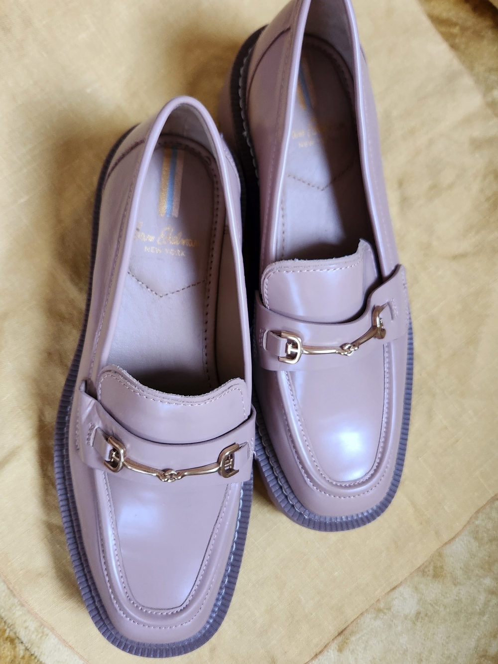Sam Edelman. Classic Women’s Loafers in Light Mauve with Gold Hardware